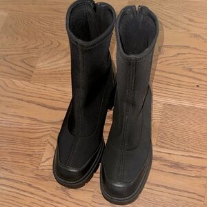 Woman’s Hispanitas Black Ankle Boots. Spanish made. Size 39 EU